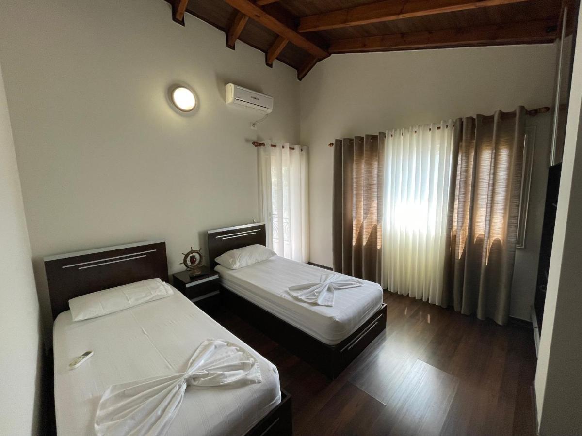 Vila Zahaj Vlorë Exterior foto