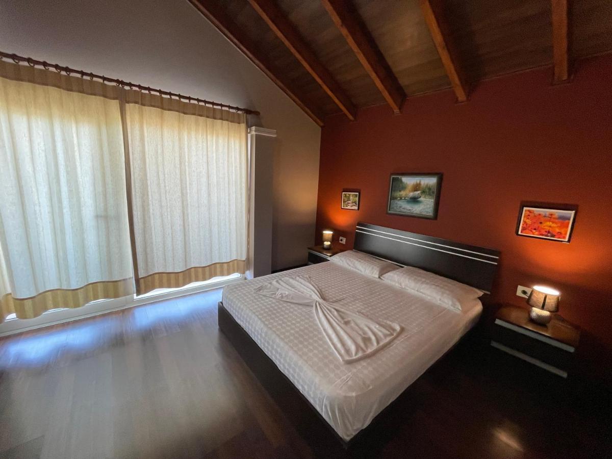 Vila Zahaj Vlorë Exterior foto